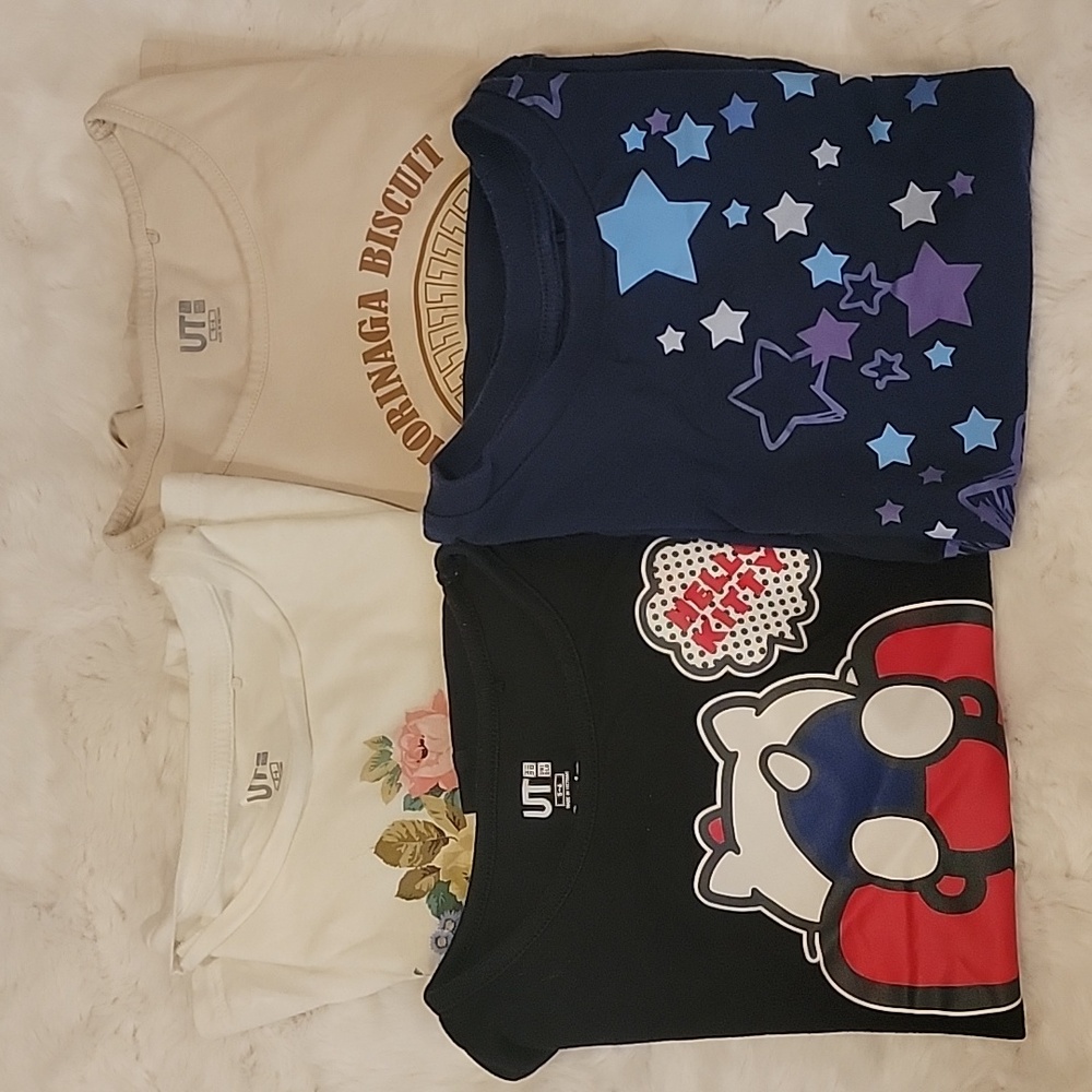Bundled Uniqlo Kids Tees size 5-6 B1